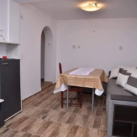 Apartment Rose -entire Place